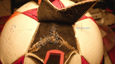 poškodené miesto po oprave, zašití