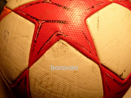 miesto opravy po prilepení vrchného obalu