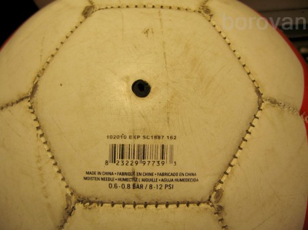 Fúka sa tlakom 0,6 až 0,8 bar. prípadne 8 až 12 psi