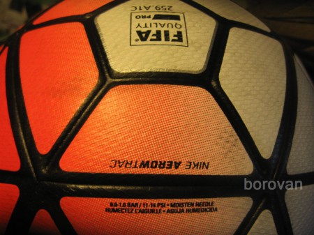 Fúka sa tlakom 0,8 až 1,0 bar prípadne 11,6 až 14,5 psi